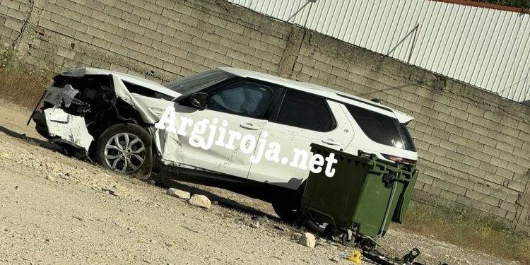 Pamje nga aksidenti i rëndë në Gjirokastër, shihni si janë bërë makinat (FOTO)