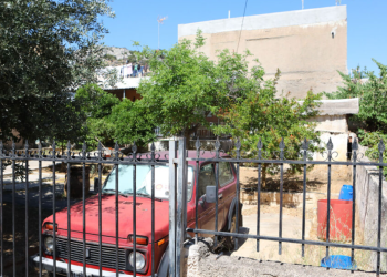 Dëshmia tronditëse e djalit në Greqi: Nuk mund ta duroja më erën e babait të vdekur dhe më duhej ta digjja, gjymtyrët shkëputeshin nga trupi (VIDEO)