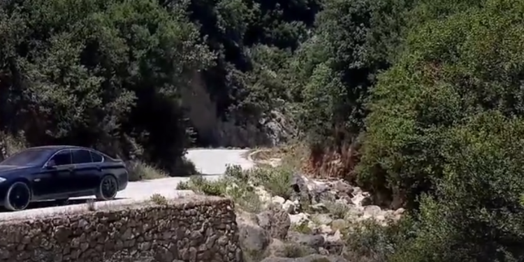 Pamjet/ Përroi ku u gjet trupi i pajetë i recepsionistit të vrarë në Dhërmi (VIDEO)