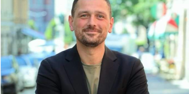 Adnan Dibrani, një tjetër shqiptar zgjidhet eurodeputet