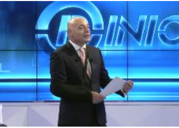 “Kam pësuar një goditje”- Fevziu shfaqet me krahun e fashuar në emision (FOTO)