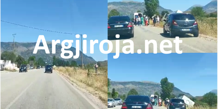 Aksident në Gjirokastër, mjeti i turistëve përplaset me veturën (VIDEO)