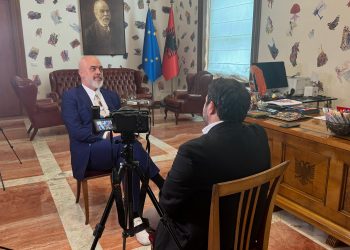 A i keni takuar shefa të krimit në zyrë? Rama: Burimi juaj duhet të ketë probleme me drejtësinë!