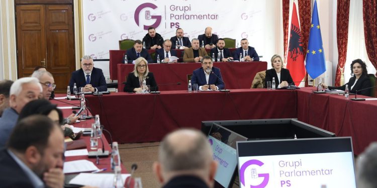 Çuçi mbledh Grupin Parlamentar të PS, çështjet që u diskutuan