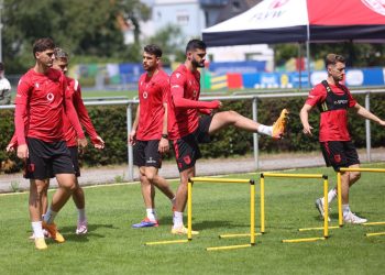 Shqipëria kthehet në stërvitje, Silvinjo sheh në veprim lojtarët e stolit