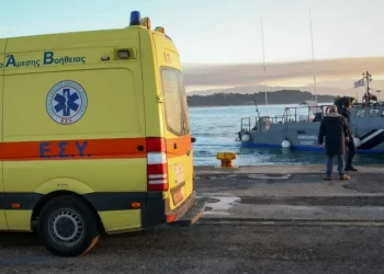 Mister në Greqi/ Gjendet një trup i pajetë dhe i dekompozuar në det! I kishin lidhur një peshë prej 10 kg në këmbë