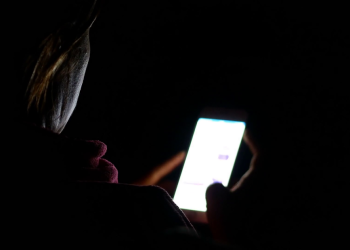 Kërcënoi përmes telefonit një vajzë në Gjirokastër, ndalohet i riu