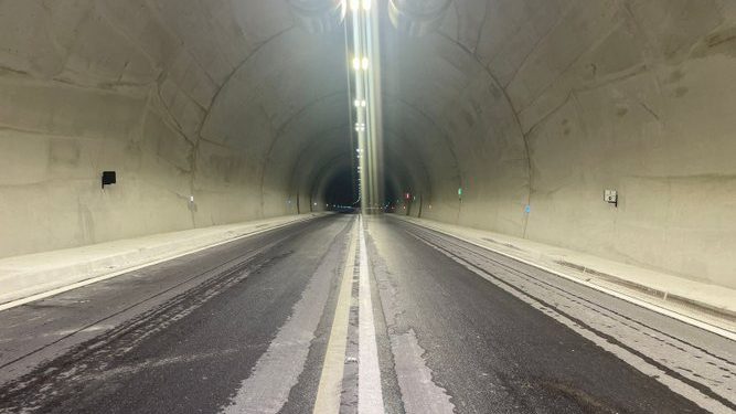 Shihni si duket tuneli i Llogarasë, vepra që shkurton rrugën për plazhet e jugut (FOTO)