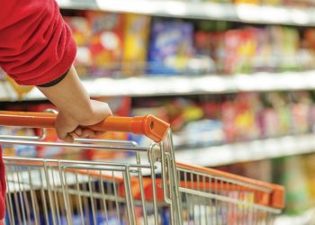 Tabaku: Shqiptarët paguajnë më shtrenjtë për produkte dhe shërbime të cilësisë së dobët