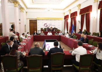 Çuçi mbledh Grupin Parlamentar të PS, zbardhen çështjet që u diskutuan