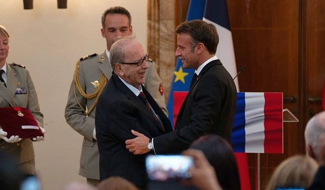 Franca për Ismail Kadare: Mishëroi me veprën e tij forcën e shpirtit europian, jetoi dhe krijoi si njeri i lirë nën regjimin e Enver Hoxhës