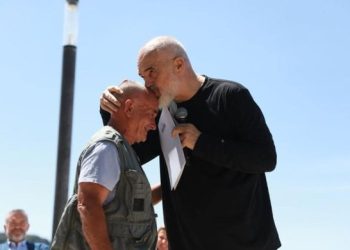 BIRN: Si po përpiqet PS ta “kthejë” në kampin socialist bashkinë Himarë