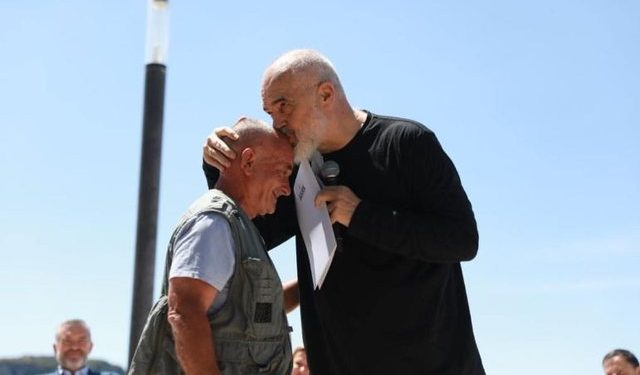 BIRN: Si po përpiqet PS ta “kthejë” në kampin socialist bashkinë Himarë