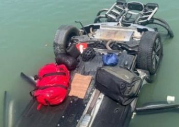 Aksident i rëndë në Butrint, makina me turistë bie në kanalin me ujë