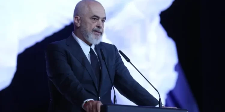 Rama për Kadarenë: Ç’më panë sytë kur u mora me funeralin tënd