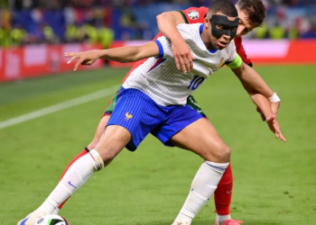 Franca dërgon Porgulatinë në shtëpi, pret Spanjën në gjysmëfinale