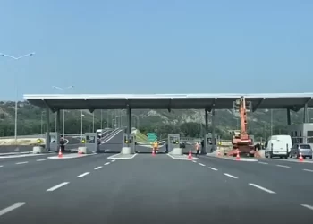 Trafiku i “çmendur”, pezullohet pagesa në rrugën e re Thumanë-Kashar
