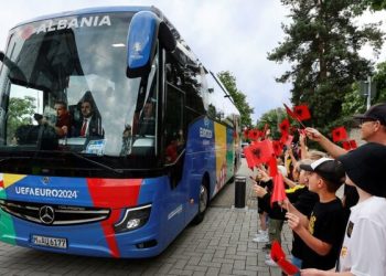 Media gjermane zbulon skandalin me stafin e Kombëtares shqiptare: Dyshohet për përdh*nimin e punonjëses së qendrës sportive