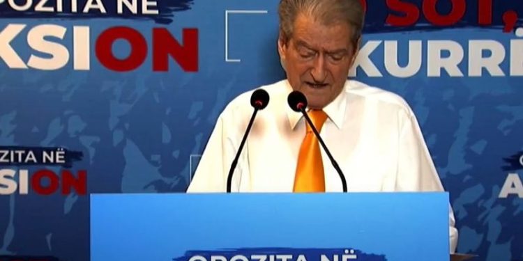 Berisha nga ballkoni thirrje Ramës: Prano qeverinë teknike, se në të gjithë Evropën po ndodh rotacioni!