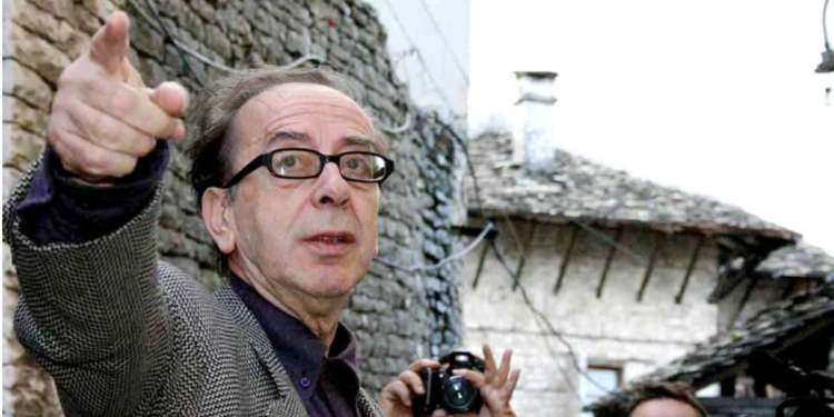 Njeriu që mbajti kombin me kokën nga Perëndimi