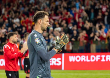 Dy ekipe kërkojnë portierin shqiptar Etrit Berisha