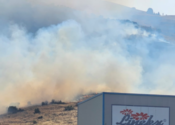 Zjarr i madh në Dropull, rrezikohen shtëpitë në Frashtan