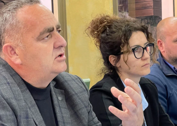 Takimi 4 minuta në Washington, gazeta greke zbulon si u vendos për lejen e Fredi Belerit