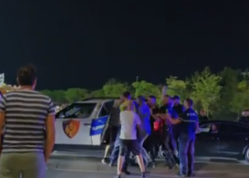 Sherri për një gjobë të monopatinës, çfarë thotë policia për rrahjen e dy punonjësve të saj në Vlorë