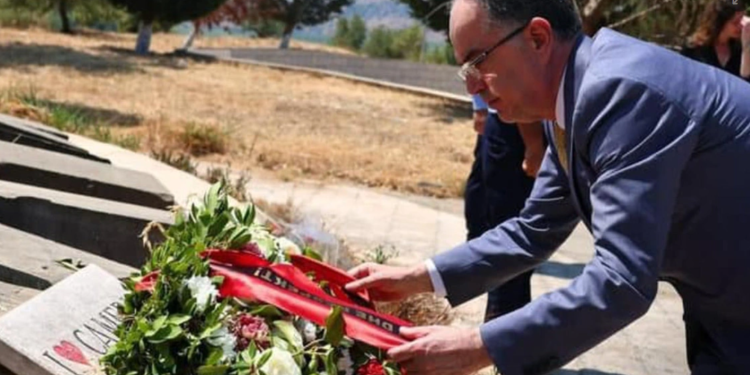Greqia e quan provokim nderimin që presidenti Begaj i bëri çamëve në Konispol: Sfidë e re nga Tirana!
