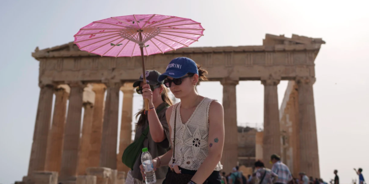I nxehti ekstrem, Greqia mbyll Akropolin për 48 orë