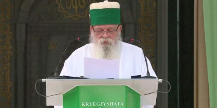 Kremtohet Dita e Ashures