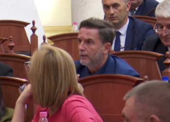 Braçe- opozitës: Kur unë flisja për bujqësinë ju tallnit menderen, shkoni flini gjumë