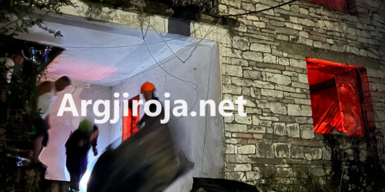 Zjarr në një banesë në Lazarat (FOTO)