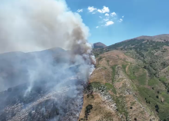 Zjarr i qëllimshëm në Gjirokastër
