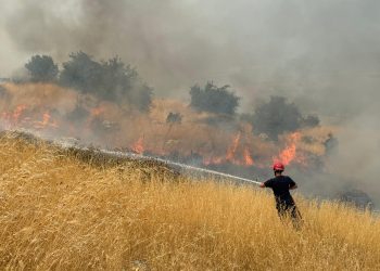 S’ka qetësi në Dropull, tjetër vatër zjarri në Terihat, rrezikojnë banesat