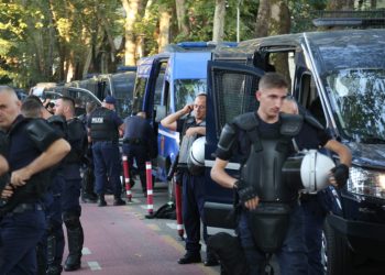 Opozita në protestë, 1200 policë në gatishmëri (FOTO)