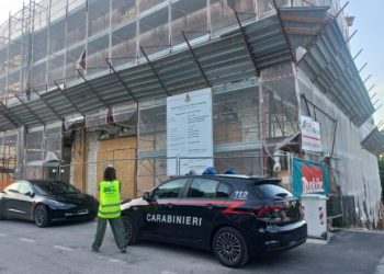 E rëndë në Itali, i riu shqiptar bie nga skela 10 metra e lartë dhe humb jetën