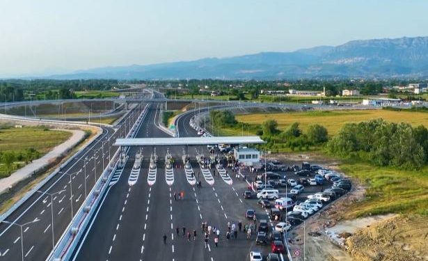 Tre rrugë të tjera që do të bëhen me pagesë në Shqipëri