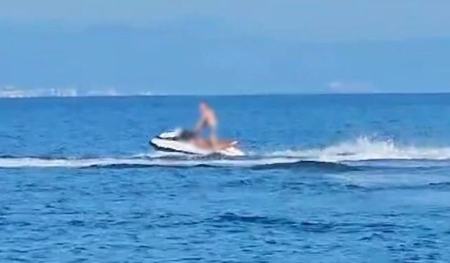 Gazetari: 38-vjeçari në Ksamil u përplas për vdekje nga një JetSki, policia fshehu ngjarjen