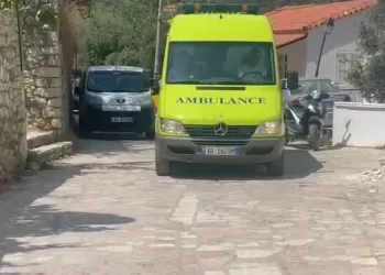 Shkoi për të votuar, humb ndjenjat 50-vjeçarja në Himarë
