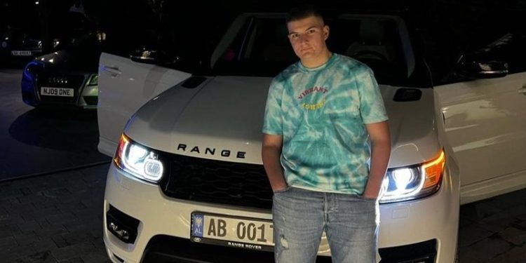 Endrrat këputen në mes, aksidenti tragjik i merr jetën djalit të biznesmenit