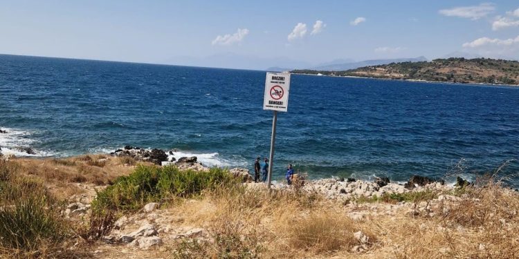 E rëndë në Ksamil, 38-vjeçari gjendet i pajetë, dyshimet e para (Emri)