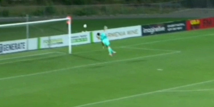 Ditë dramatike për Strakoshën, portieri kundërshtar i shënon gol nga porta në portë