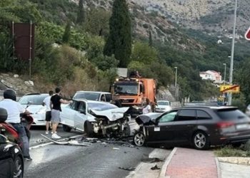 Shqiptari shkakton aksident të rëndë në Kroaci, humb jetën kroati! Në koma gruaja dhe fëmija