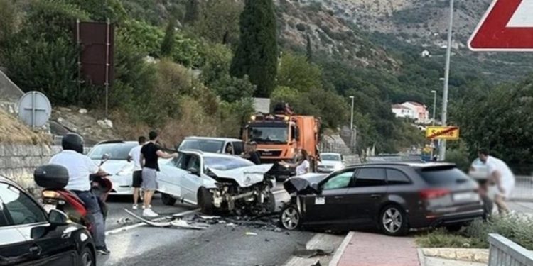 Shqiptari shkakton aksident të rëndë në Kroaci, humb jetën kroati! Në koma gruaja dhe fëmija