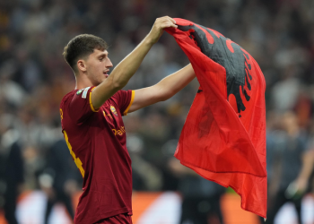 Kumbulla lë Romën. Ja ku do të huazohet mbrojtësi i Kombëtares