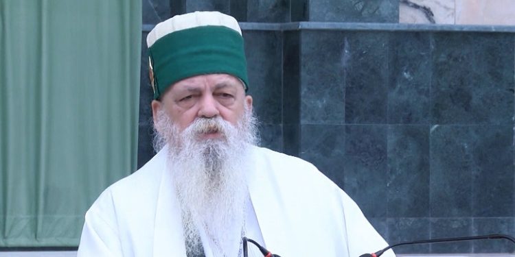 Bektashinjtë kremtojnë ditën e Abaz Aliut në malin e Tomorrit