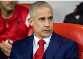 Silvinjo humb nënën, udhëton drejt Brazilit për lamtumirën e fundit