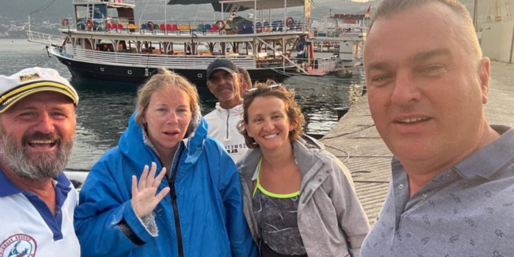 “Jam krenare që kam prejardhje shqiptare”, Eva Buzo kalon me not nga Italia në Shqipëri