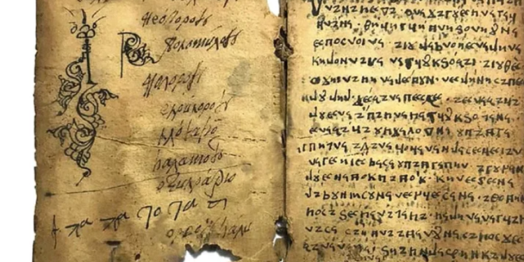 Tri alfabetet më të hershme origjinale të shqipes